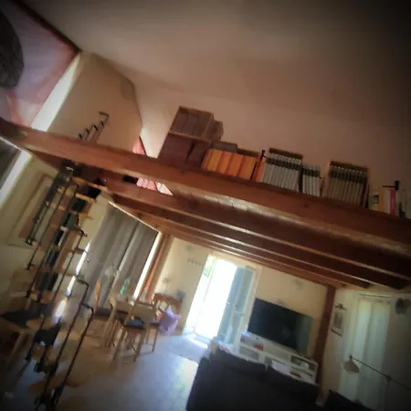 Evviva's House Nyaraló